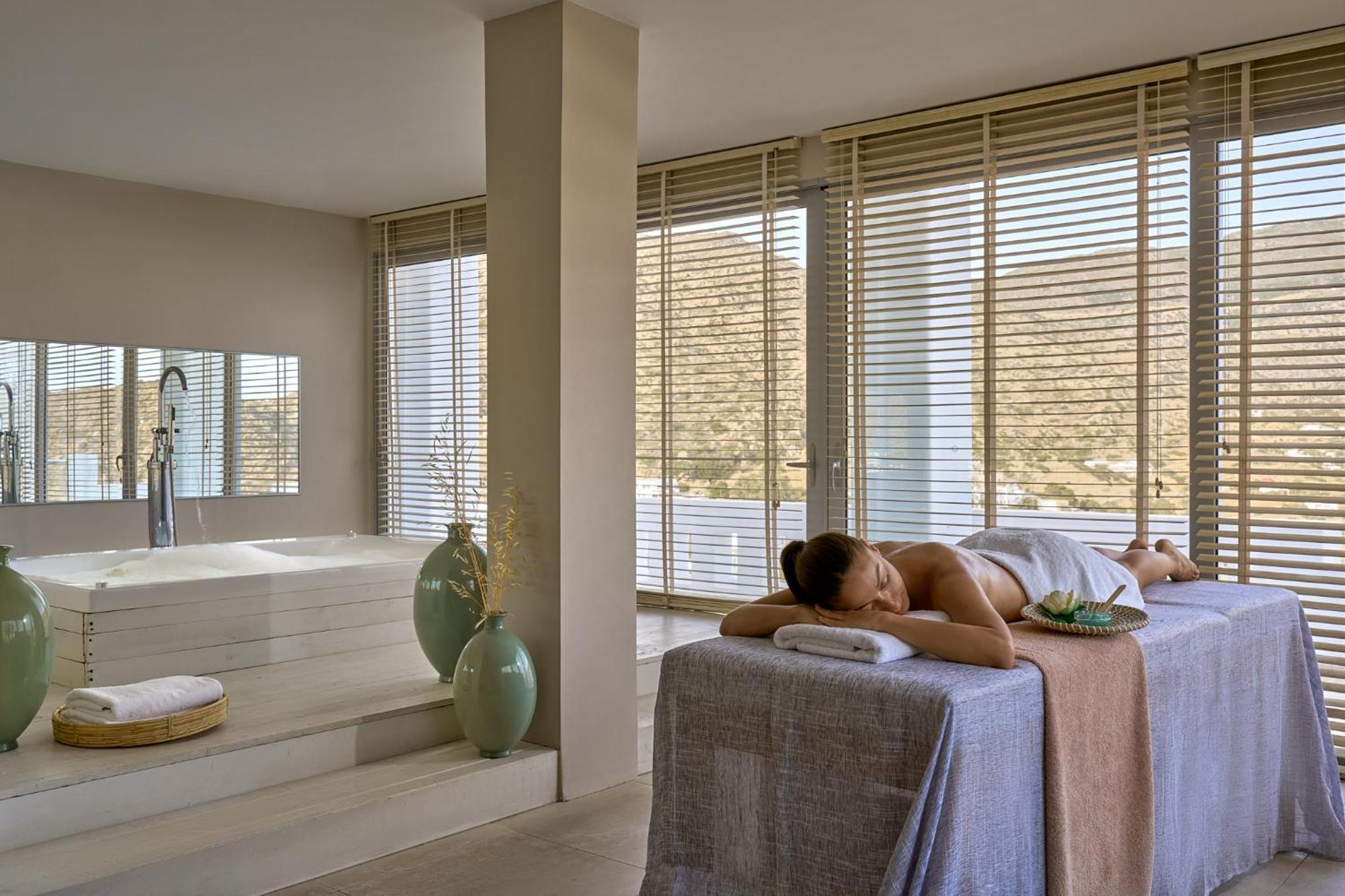 Ios Palace Hotel & Spa Mylopotas Exterior photo